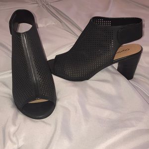 BRAND NEW!! Black heels